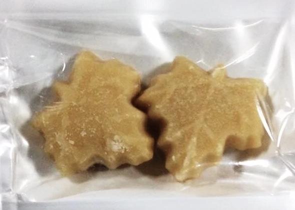 Maple Candy Leaves 2 pack